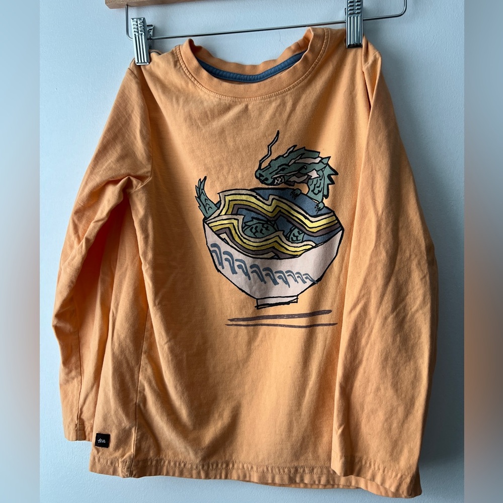 Tea dragon noodle bowl long sleeved tee